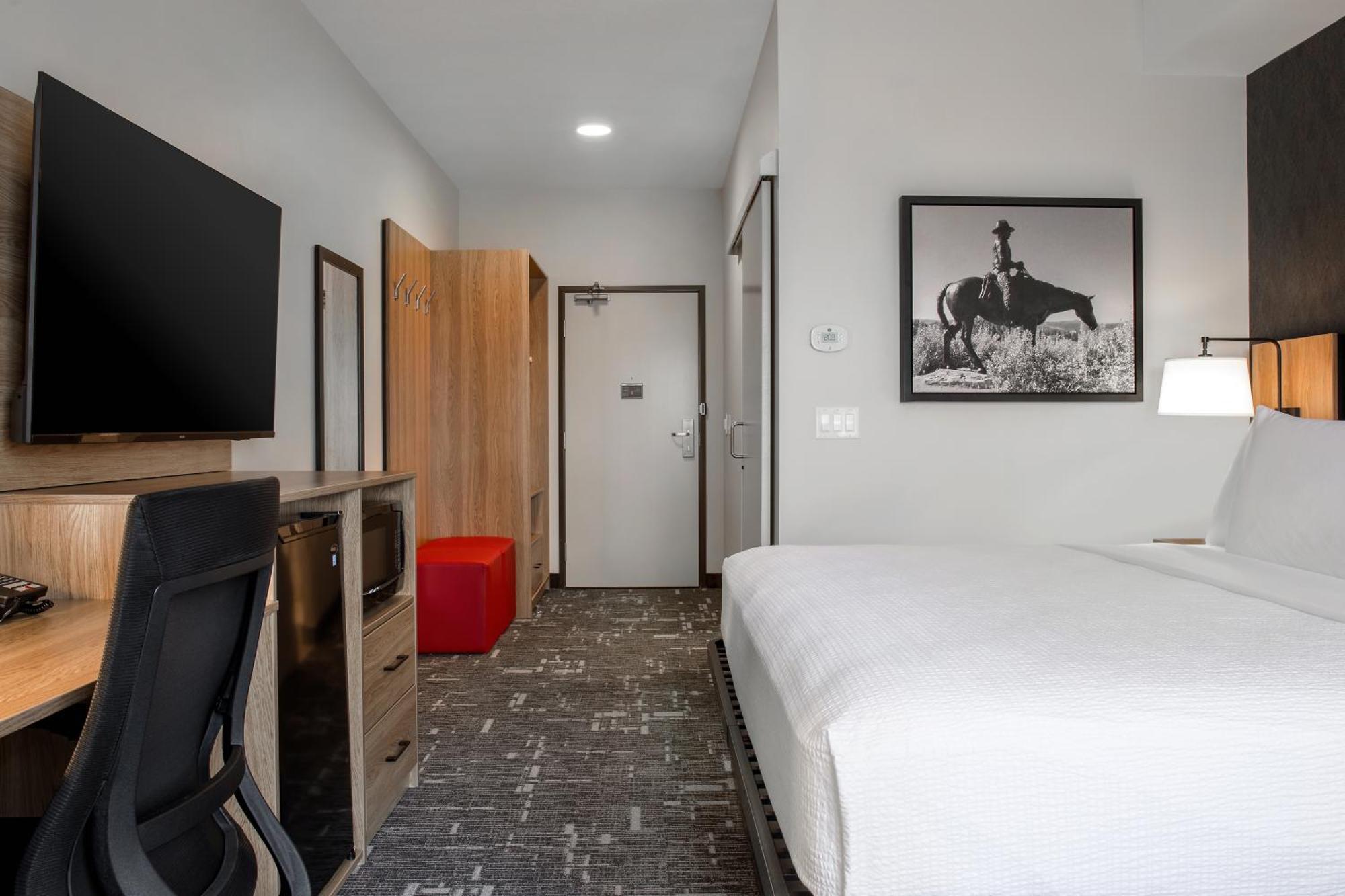 Hotel Ramada By Wyndham Cochrane Zewnętrze zdjęcie