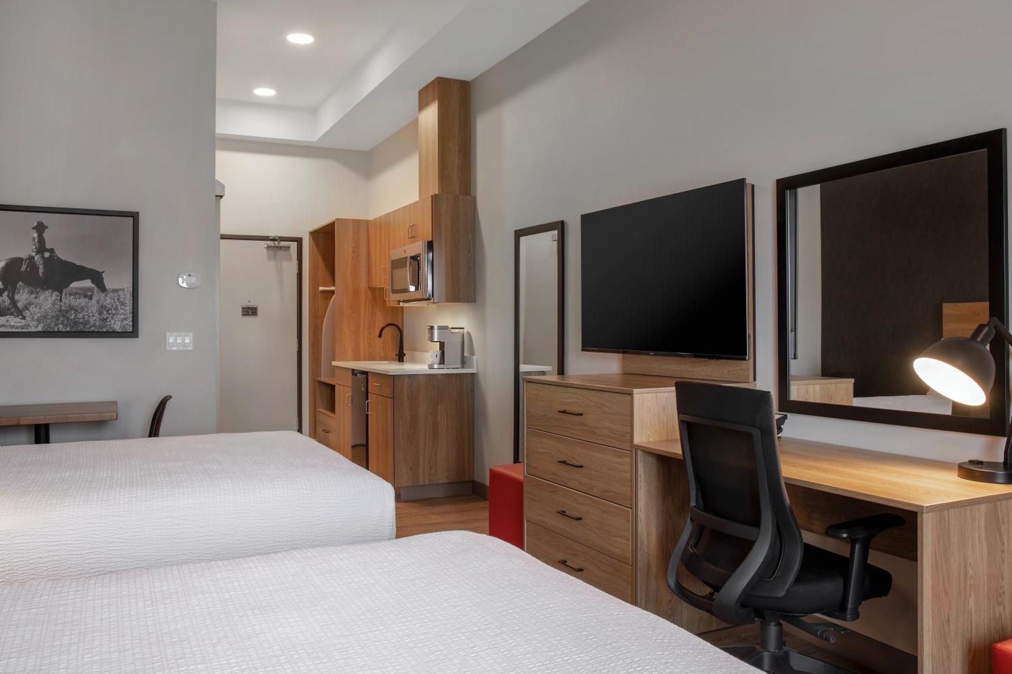 Hotel Ramada By Wyndham Cochrane Zewnętrze zdjęcie